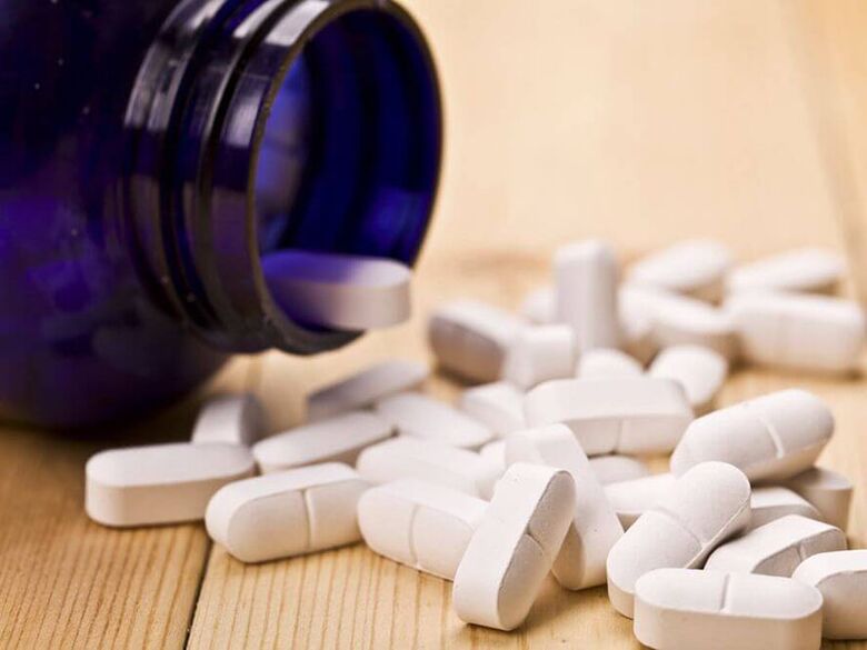 Con la osteocondrosis, se prescriben medicamentos que alivian el dolor y la inflamación.